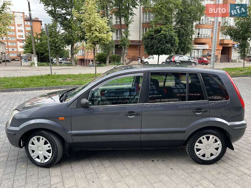 Хэтчбек Ford Fusion 2004 в Ивано-Франковске