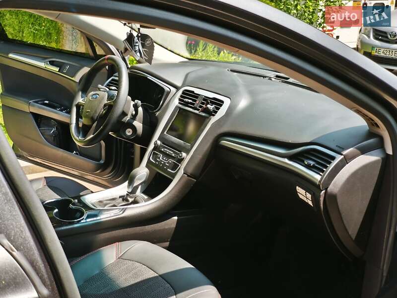 Седан Ford Fusion 2015 в Днепре