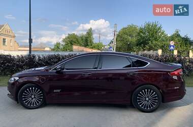 Седан Ford Fusion 2016 в 