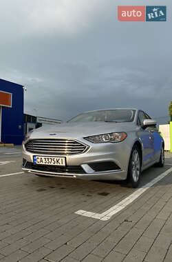 Седан Ford Fusion 2016 в 