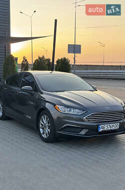 Седан Ford Fusion 2016 в 