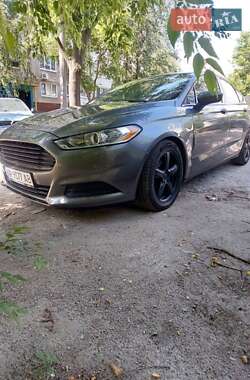 Седан Ford Fusion 2013 в 
