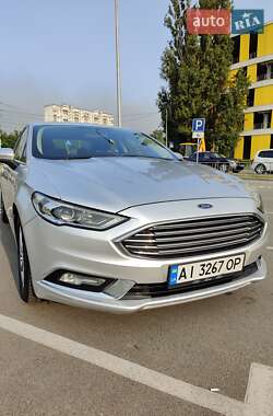 Седан Ford Fusion 2016 в 