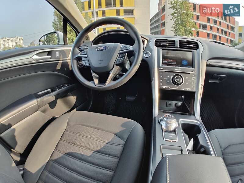 Седан Ford Fusion 2016 в Киеве фото 23 Седан Ford Fusion 2016 в Киеве