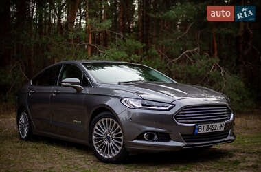 Седан Ford Fusion 2013 в 