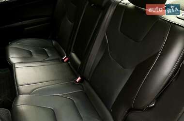 Седан Ford Fusion 2013 в 