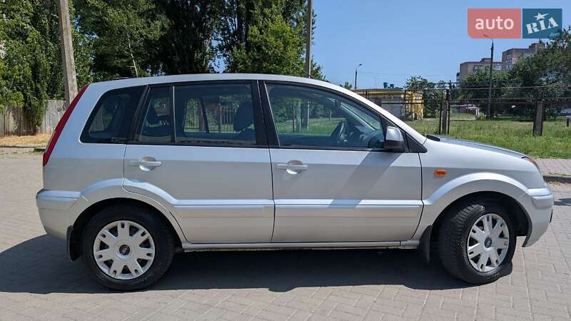 Хэтчбек Ford Fusion 2010 в Черкассах