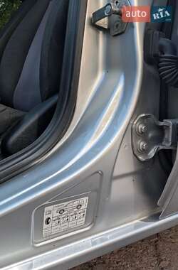 Хэтчбек Ford Fusion 2010 в 