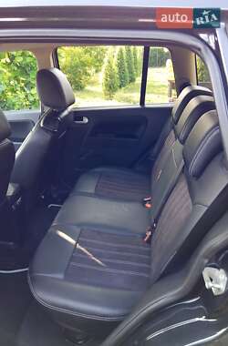 Хэтчбек Ford Fusion 2009 в 