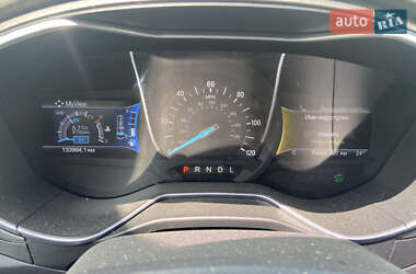 Седан Ford Fusion 2015 в 