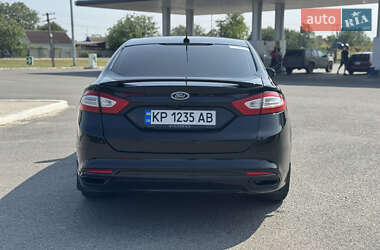 Седан Ford Fusion 2013 в 