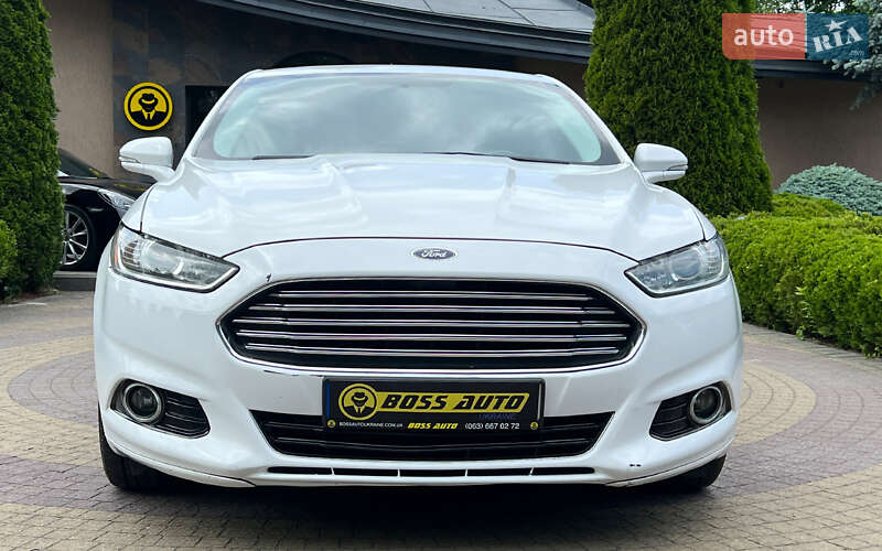 Седан Ford Fusion 2015 в Львові