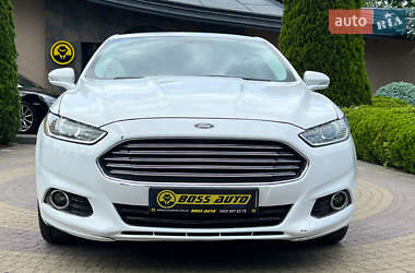 Седан Ford Fusion 2015 в 