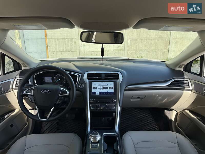 Седан Ford Fusion 2016 в Харкові