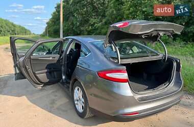 Седан Ford Fusion 2014 в 