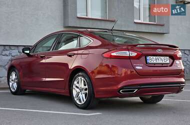 Седан Ford Fusion 2013 в 