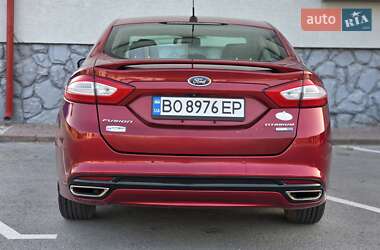 Седан Ford Fusion 2013 в 