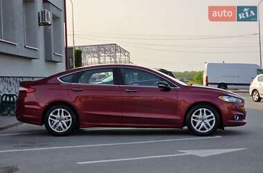 Седан Ford Fusion 2013 в 