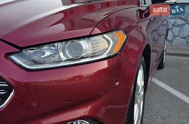 Седан Ford Fusion 2013 в 