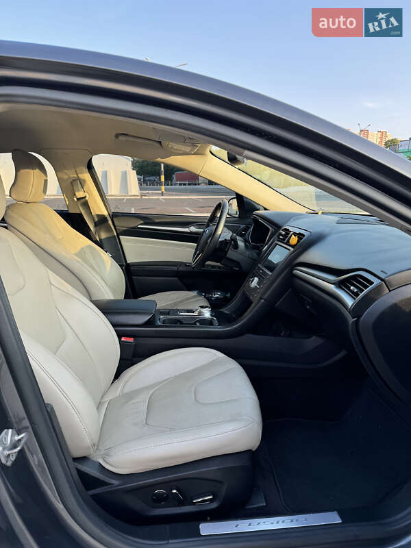Седан Ford Fusion 2016 в Києві