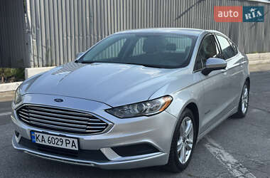 Седан Ford Fusion 2017 в 