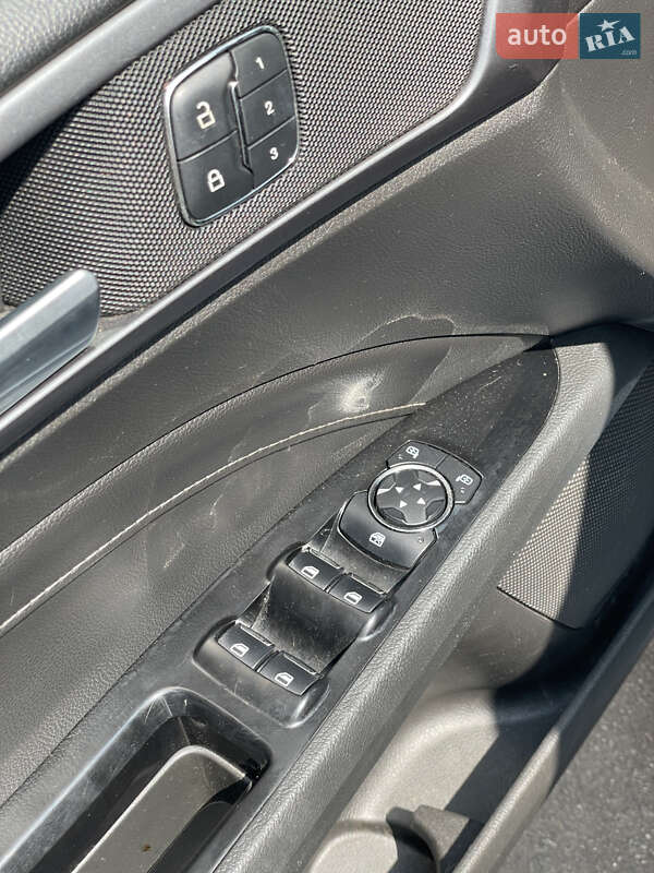 Седан Ford Fusion 2013 в Киеве фото 8 Седан Ford Fusion 2013 в Киеве