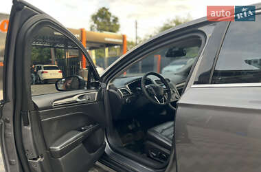 Седан Ford Fusion 2014 в 