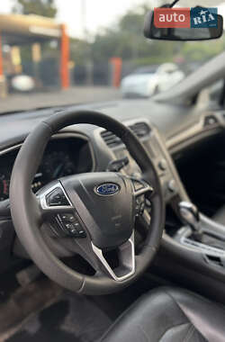 Седан Ford Fusion 2014 в 