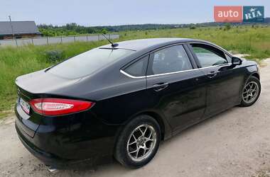 Седан Ford Fusion 2015 в 