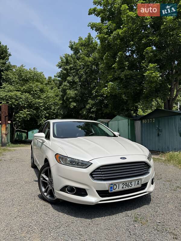 Седан Ford Fusion 2013 в Одесі