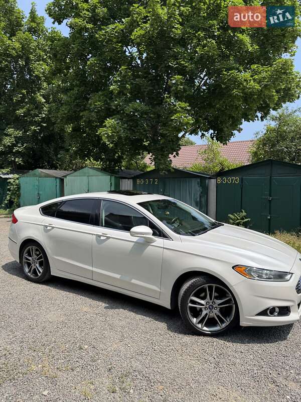 Седан Ford Fusion 2013 в Одесі
