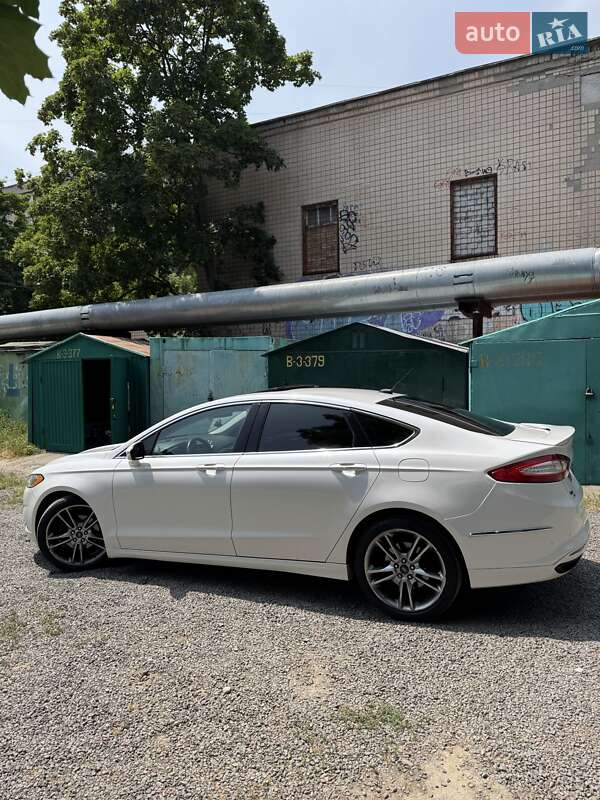 Седан Ford Fusion 2013 в Одесі