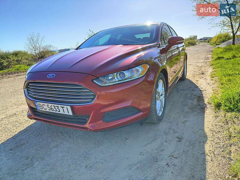 Седан Ford Fusion 2015 в Дрогобыче
