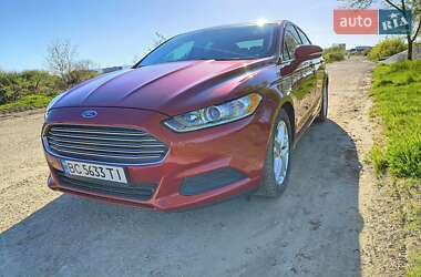 Седан Ford Fusion 2015 в 