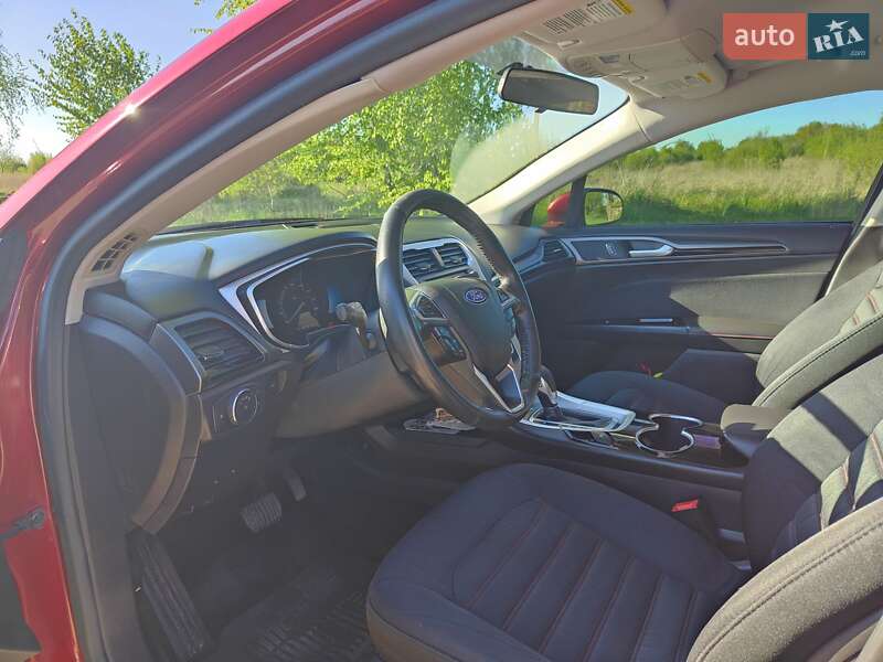 Седан Ford Fusion 2015 в Дрогобыче