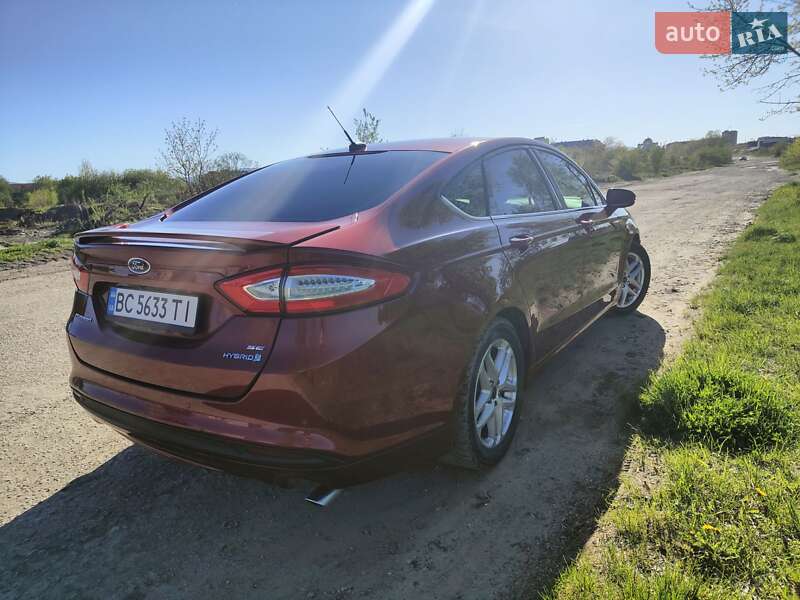 Седан Ford Fusion 2015 в Дрогобыче