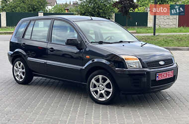 Хэтчбек Ford Fusion 2011 в 