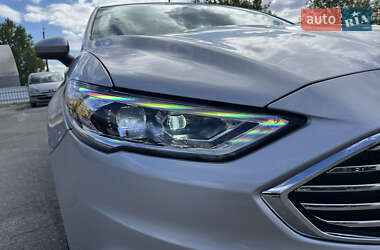 Седан Ford Fusion 2017 в 
