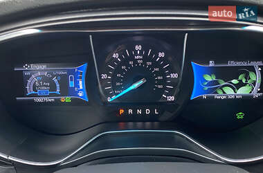 Седан Ford Fusion 2018 в 