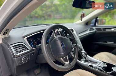 Седан Ford Fusion 2014 в 