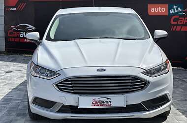 Седан Ford Fusion 2018 в 