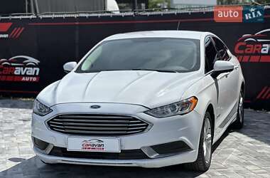 Седан Ford Fusion 2018 в 