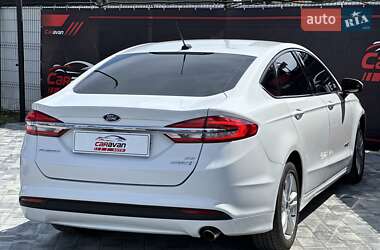 Седан Ford Fusion 2018 в 