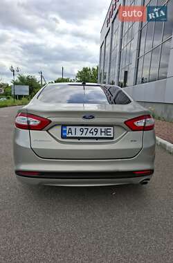 Седан Ford Fusion 2015 в 