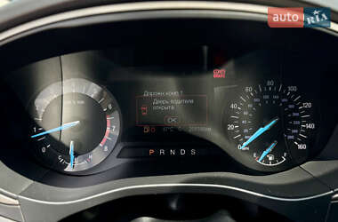 Седан Ford Fusion 2015 в 