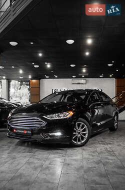 Седан Ford Fusion 2016 в 