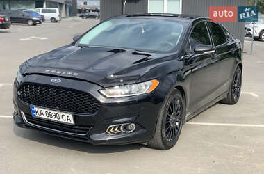 Седан Ford Fusion 2015 в 