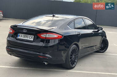 Седан Ford Fusion 2015 в 