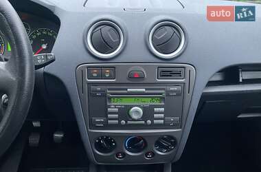 Хетчбек Ford Fusion 2008 в 