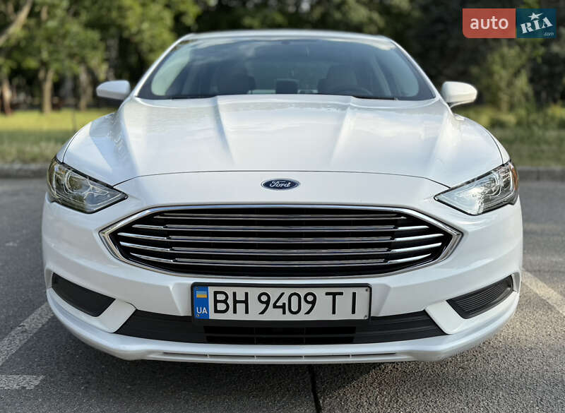 Седан Ford Fusion 2016 в Одесі